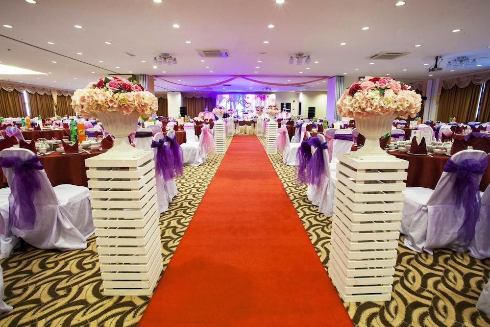Hotel Tanjong Vista 쿠알라트렝가누 외부 사진