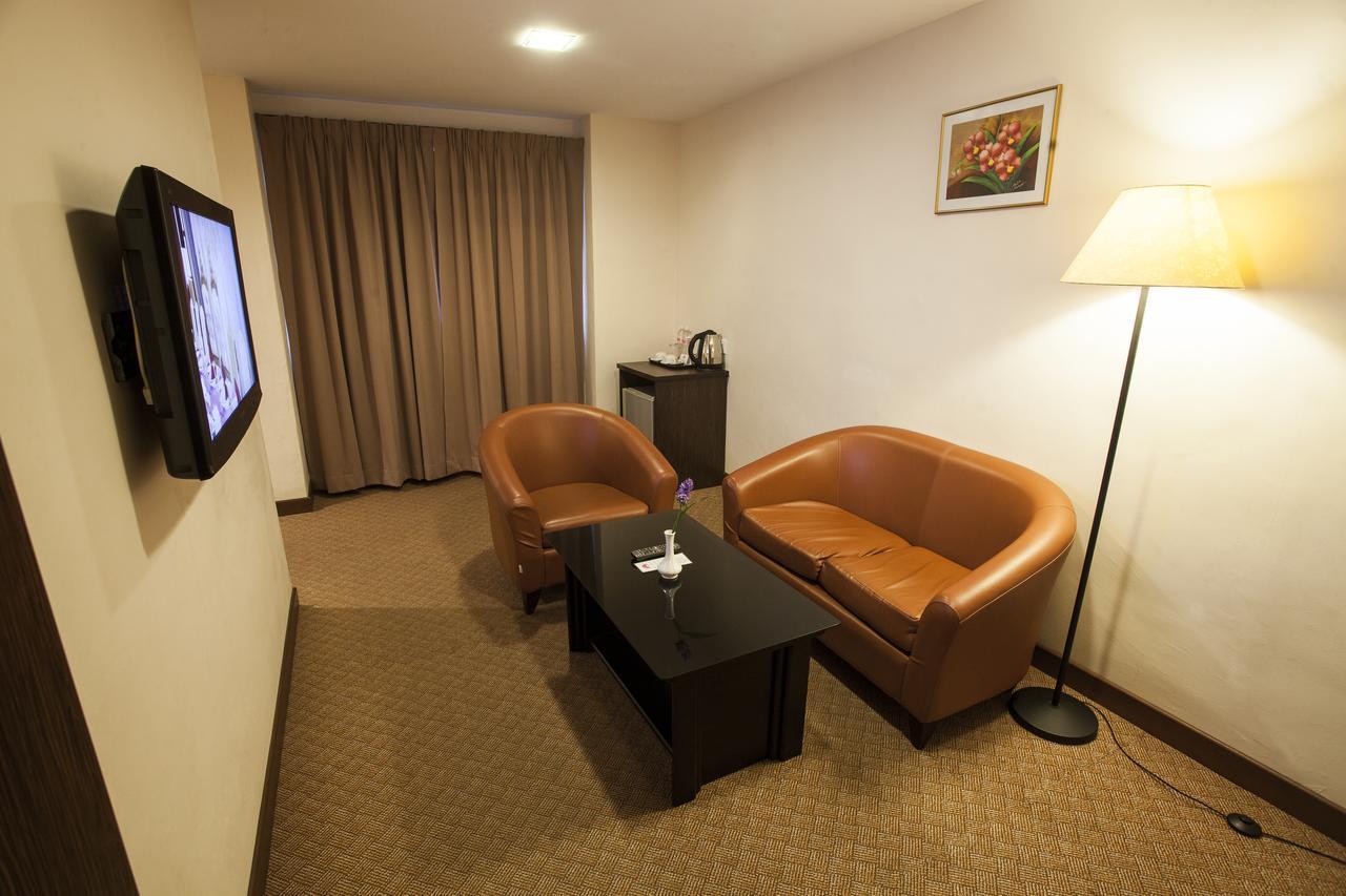 Hotel Tanjong Vista 쿠알라트렝가누 외부 사진